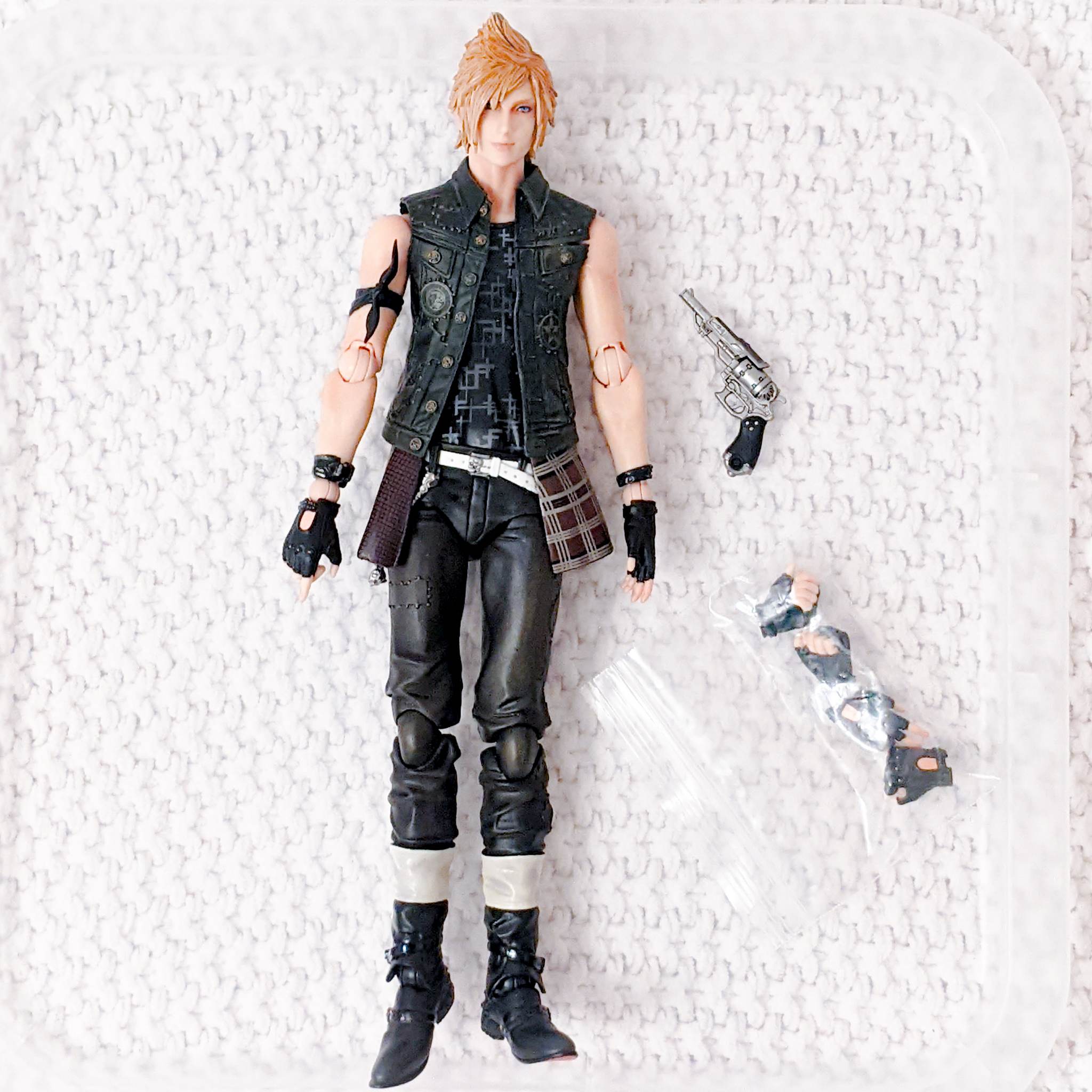 Prompto Argentum Final Fantasy XV Play Arts Kai Action Figure