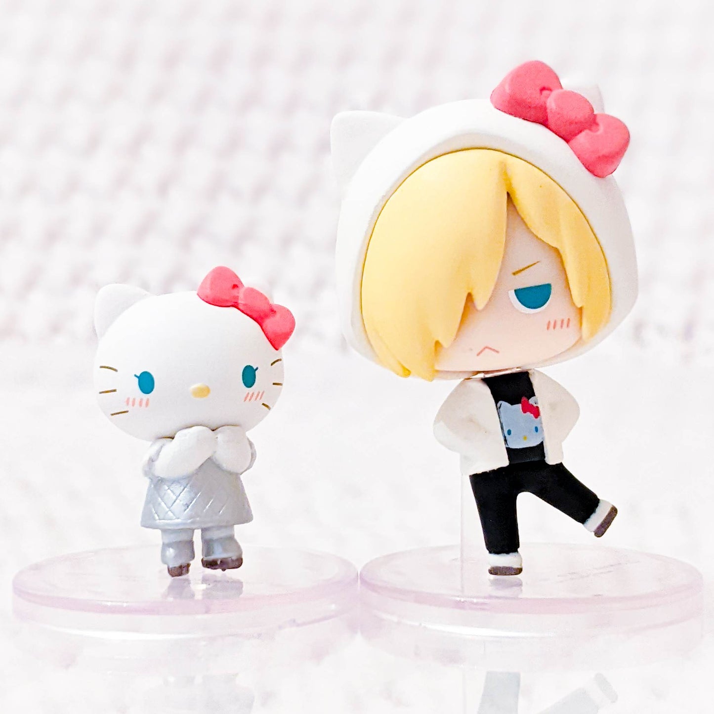 Yuri Plisetsky & Hello Kitty - Yuri!!! On Ice x Sanrio Anime Mini Figure Set
