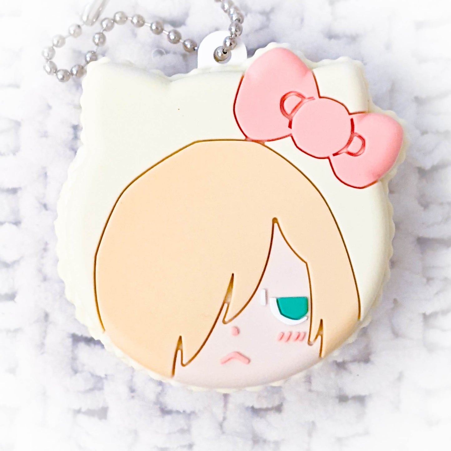 Yuri Plisetsky x Hello Kitty - Yuri!!! On Ice x Sanrio Macaron Rubber Keychain