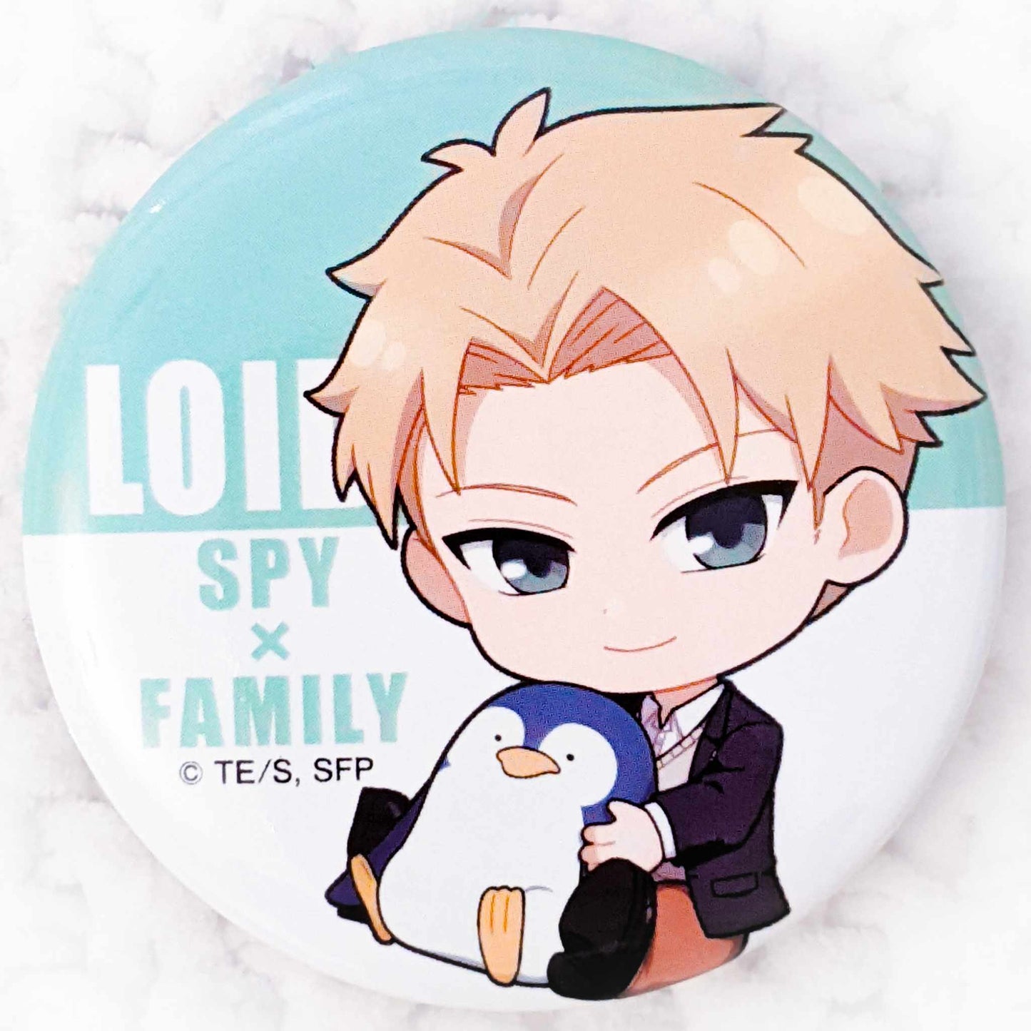 Loid Forger - SPY x FAMILY Anime GyuGyutto Pin Badge Button