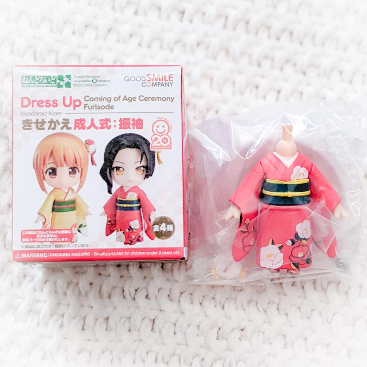 Nendoroid More Dress Up Outfit - Coming of Age Ceremony Kimono Furisode (RED)
