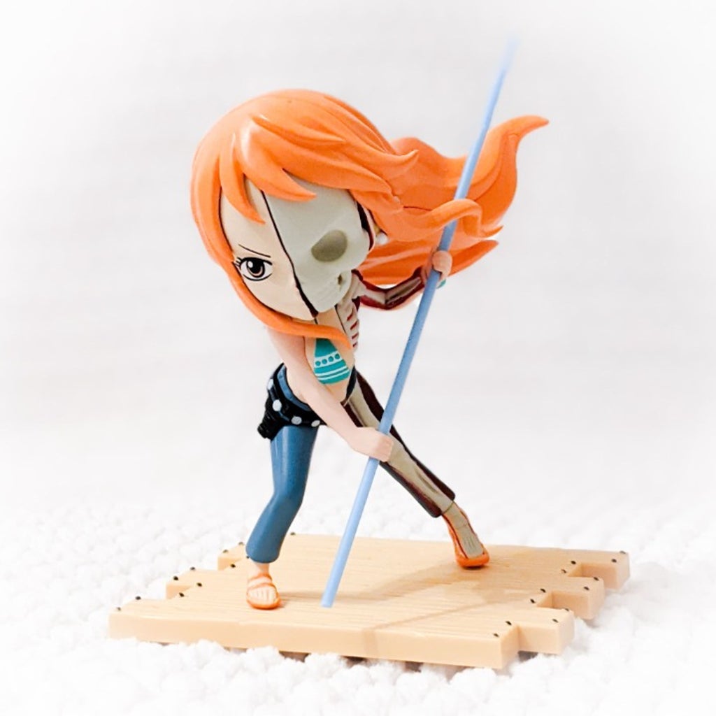 Nami - One Piece Freeny's Hidden Dissectables Mighty Jaxx Anime Figure